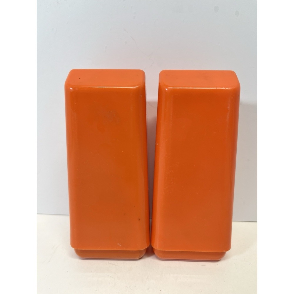 VTG Rubbermaid Orange Salt & Pepper Shaker Set No. 8310 1979 USA Missing Stopper - Picture 2 of 7